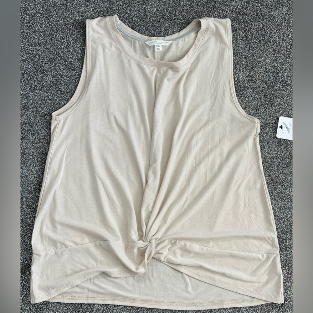 NEW YORK LAUNDRY, Athleisure. Cream Sleeveless Top W knot bottom XL